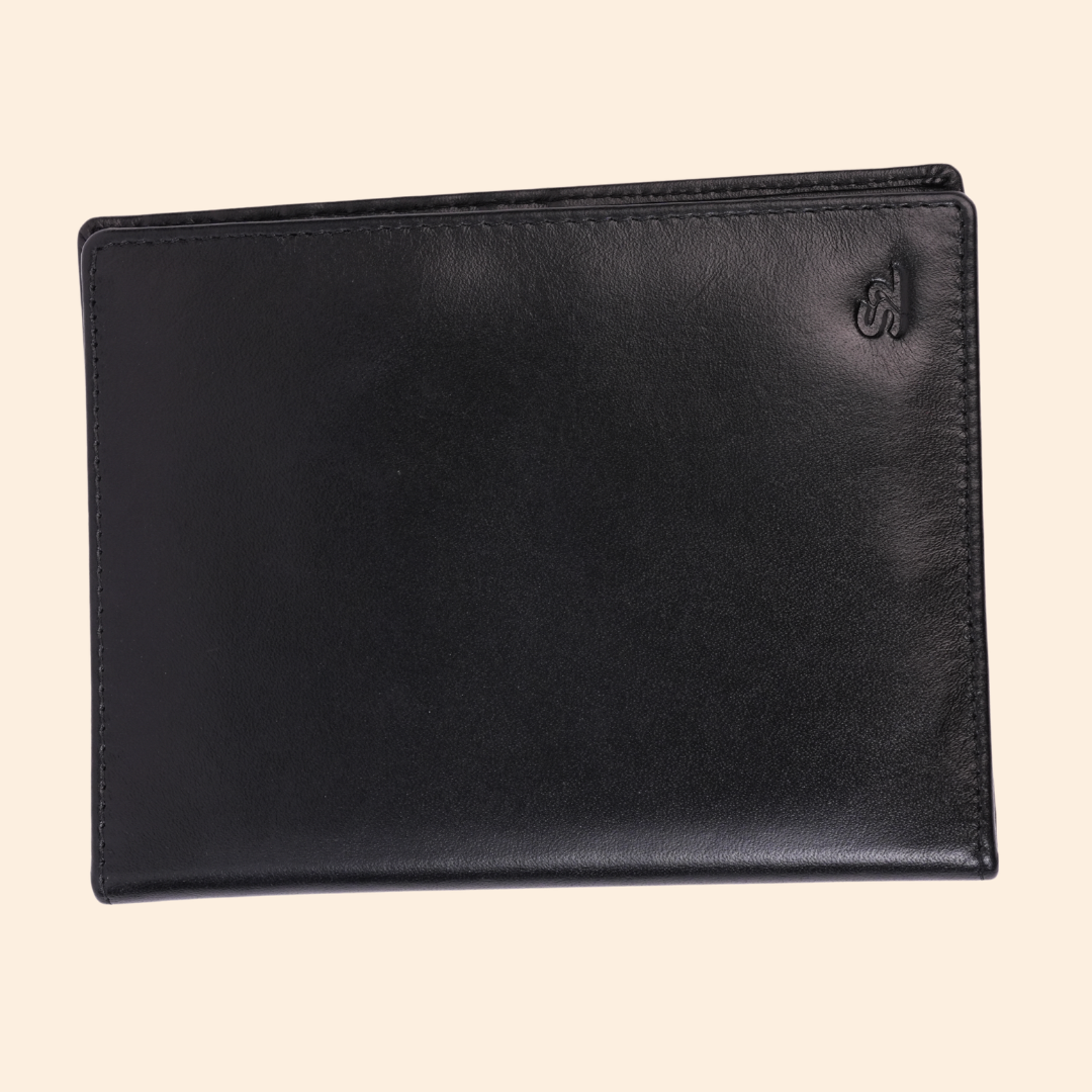 Minimal Classic Black Passport Cover