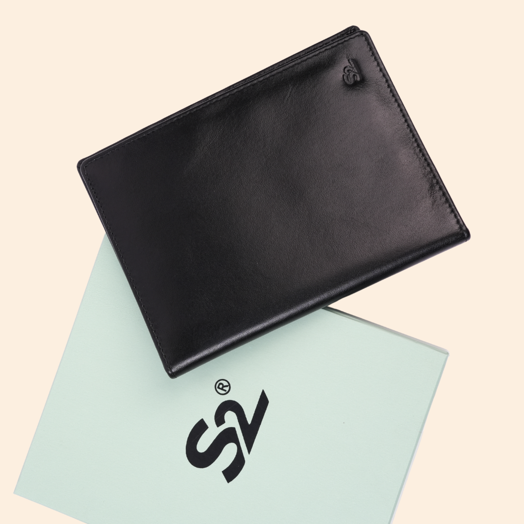 Minimal Classic Black Passport Cover