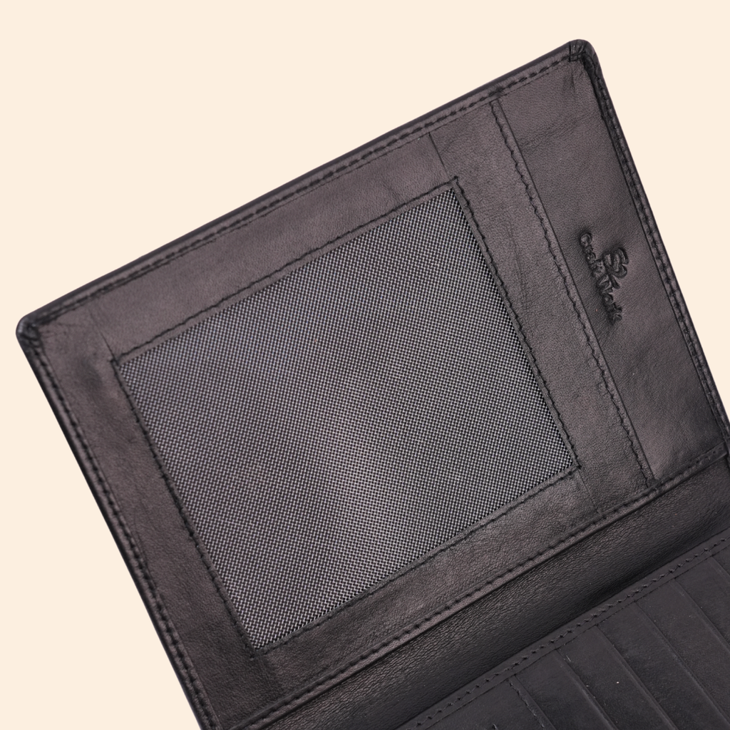 Minimal Classic Black Passport Cover