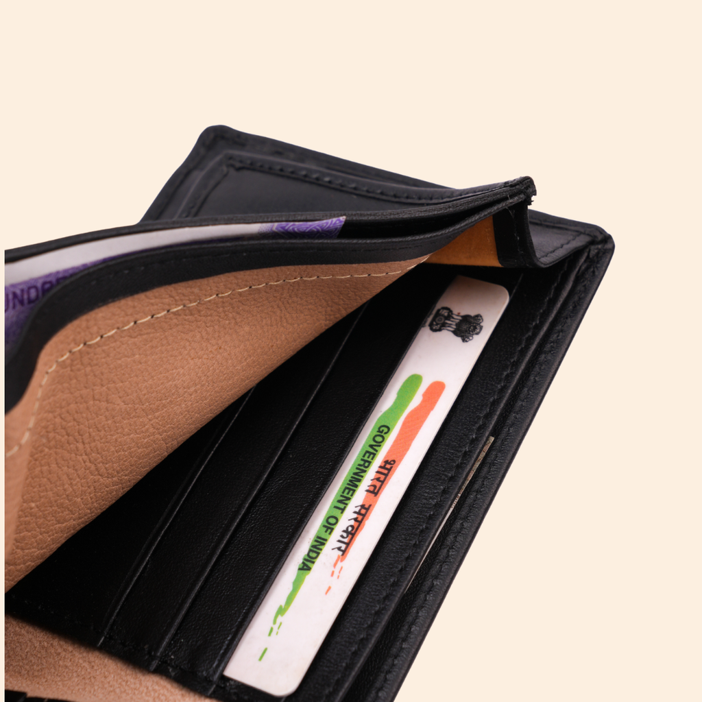 Leather Bifold Wallet for Men | Black | Coin Pocket Wallet